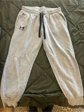 Under Armour Light Gray women’s Fleece Jogger Sweatpants with Black Drawstring